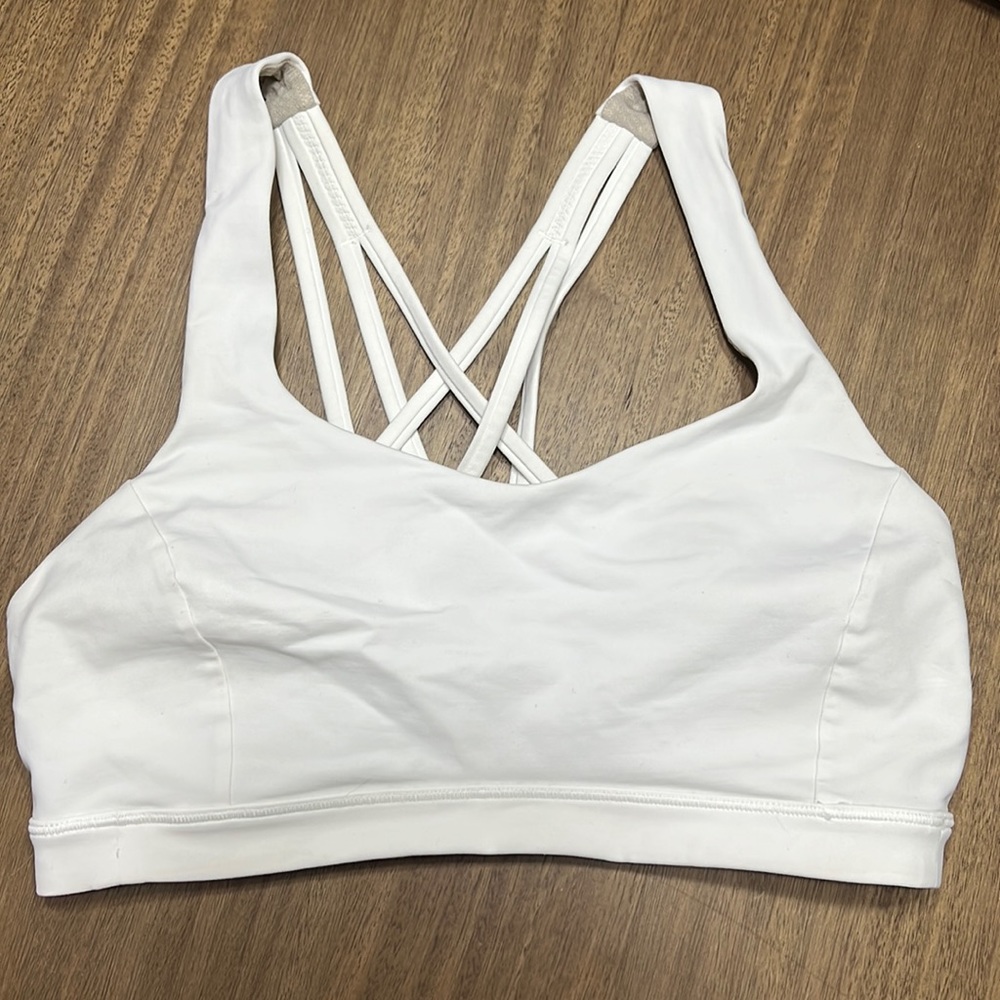Lululemon Free to be serene bra size 6